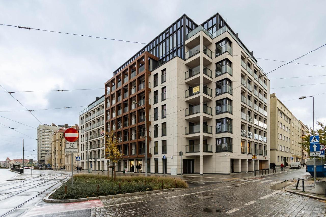 Klimatyzowany Apartament Very Berry Z Parkingiem W Poznaniu By Noclegi Renters Exterior photo