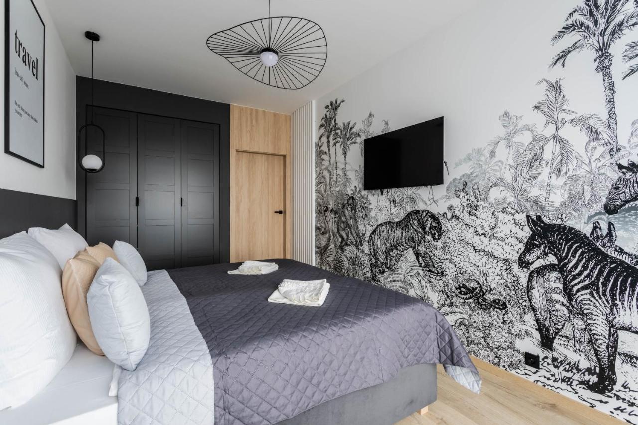 Klimatyzowany Apartament Very Berry Z Parkingiem W Poznaniu By Noclegi Renters Exterior photo